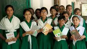 শিক্ষার্থী পড়াশোনা 